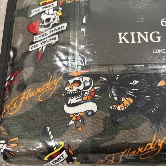 Ed Hardy Skull Camouflage 6 Piece King Sheet Set Tattoo Print with 4 Pillowcases - Picture 5 of 5